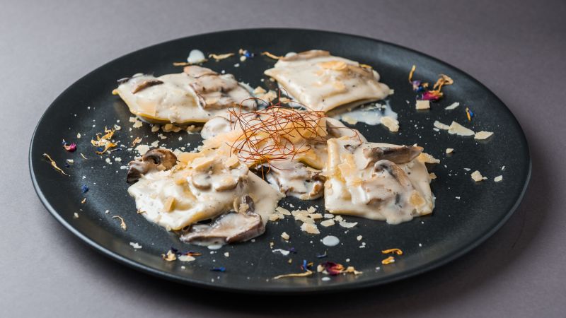 Ραβιόλι με porcini//Ravioli with porcini mushrooms