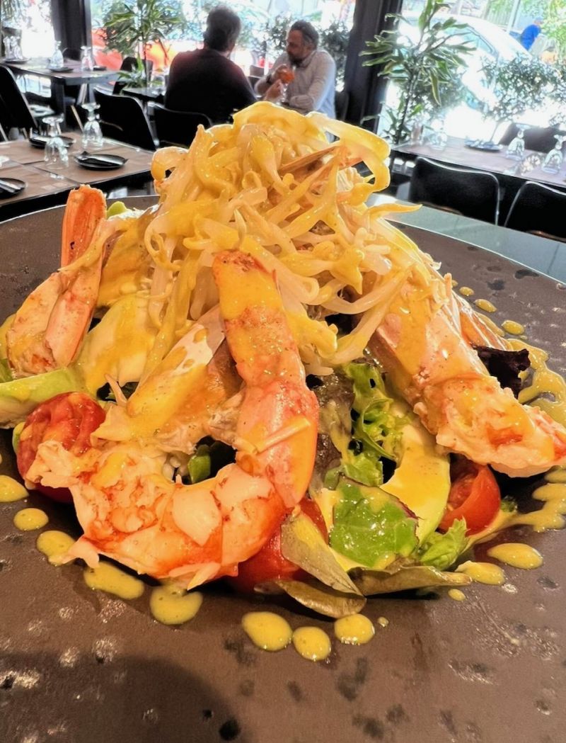 Σαλάτα με γαρίδες//Shrimp salad